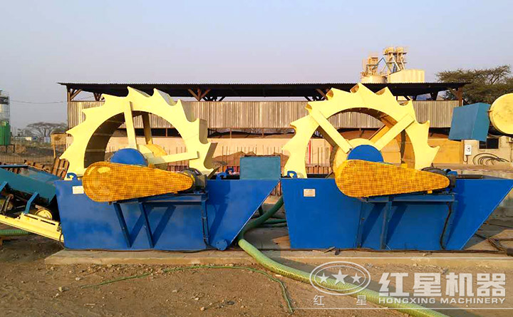 紅星技工現(xiàn)場指導設備安裝、調試